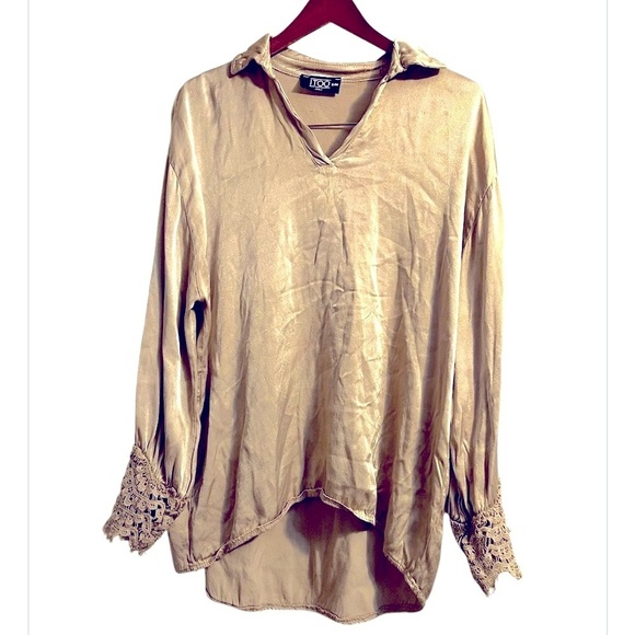 ITOO Tops - ITOO Made in Italy boho metallic tan lace sleeve top medium / large Women